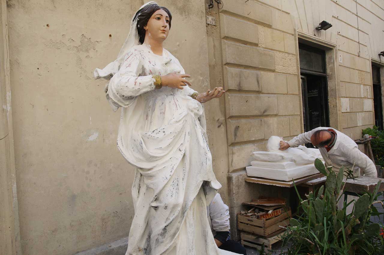 On the streets of papier-mâché
