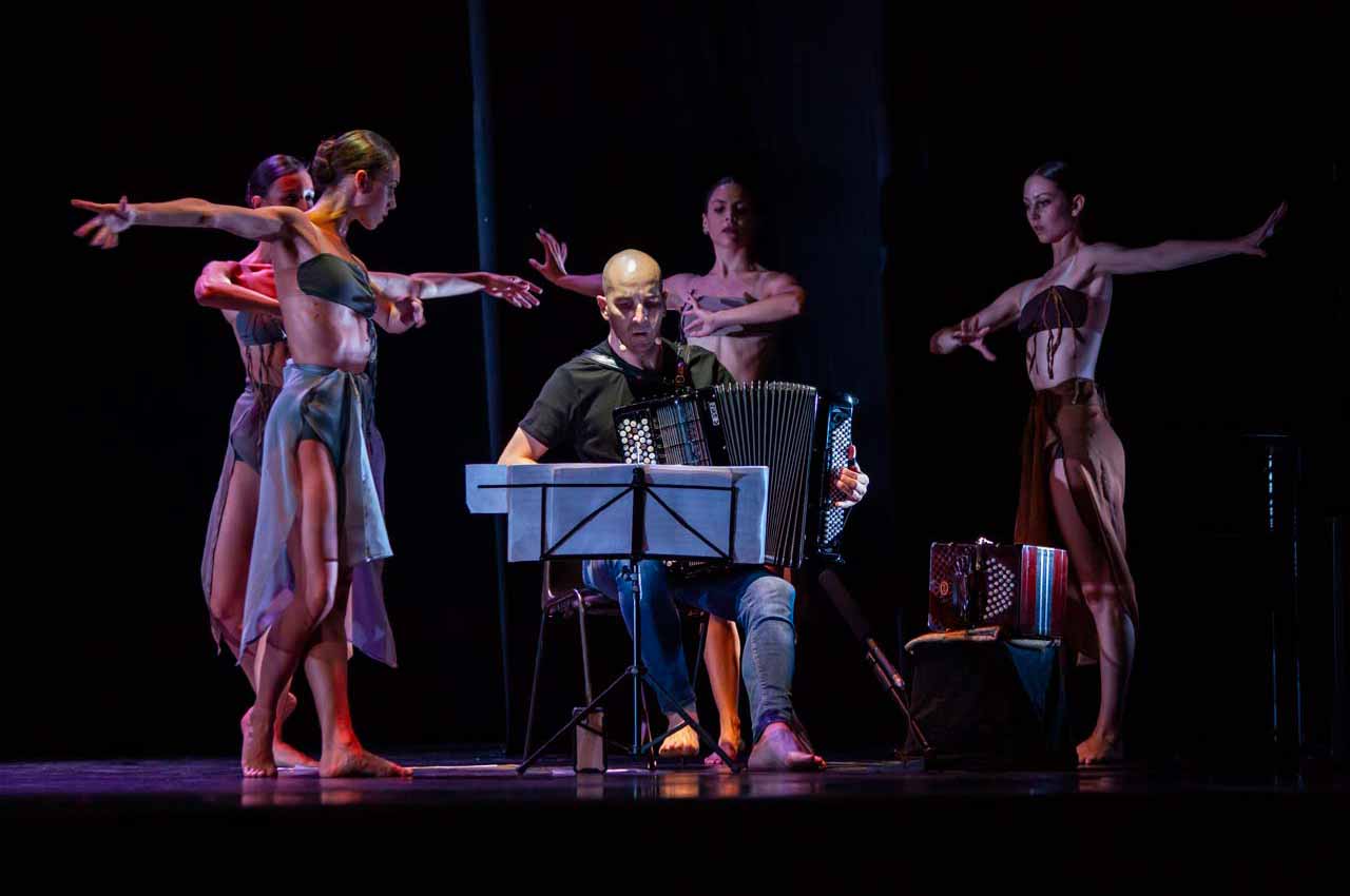 Camerata Musicale Salentina/ Astor, a century of tango