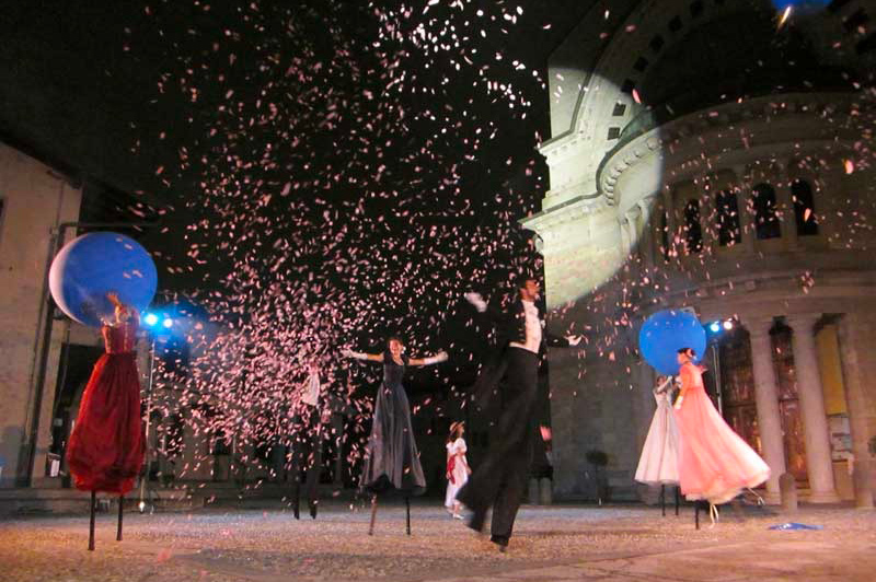 Now is the time/Valse