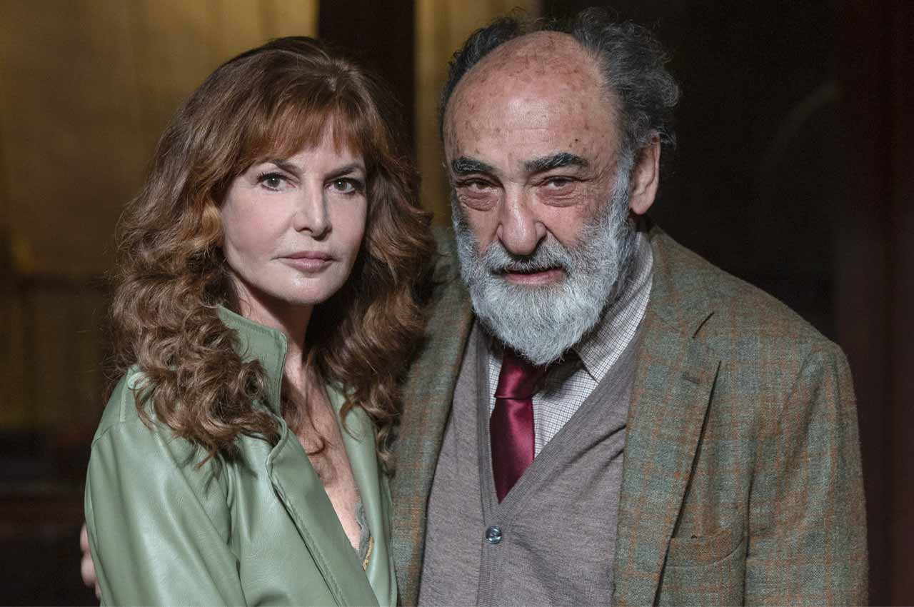 Veniamoci incontro a teatro/ The Tuesday Lady