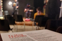 LE MANI E L'ASCOLTO/Them