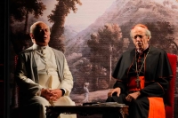 Veniamoci incontro a teatro/ The Two Popes